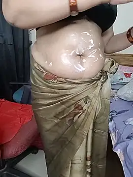 _in_v_a_n_i_ll_a - Full body oil fuck dildo