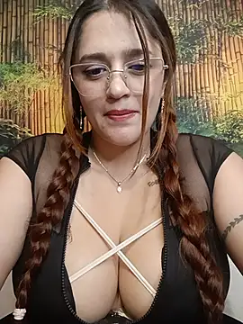 Hanna__a - Tits out + spit and slap
