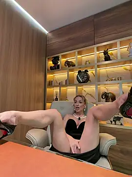 MissEmaDivine - make my legs shake in pleasure