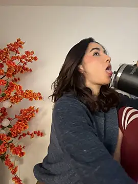 VictoriaHiill - make me wet