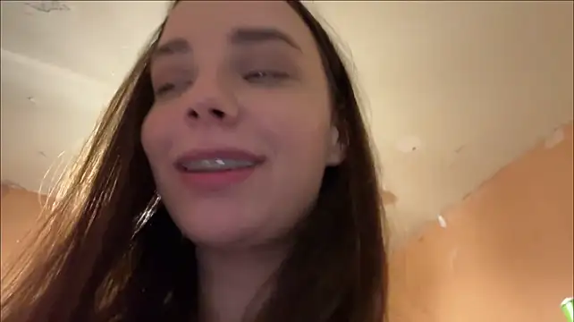 RoxannaDavidsen - topless photo in pm (last tip)