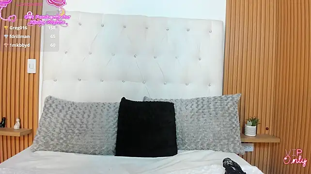 BustamanteHanna - BOUNCE TITS 🤤