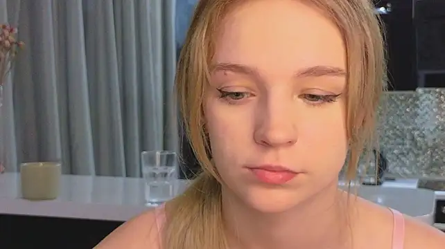 Baeyoda - eye contact close up