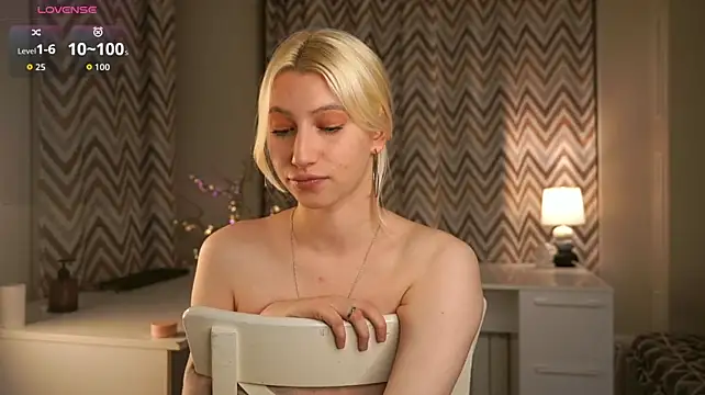 ChiaCatucci - rub pussy a little