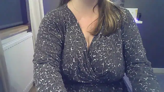 Sizha6 - show boobs