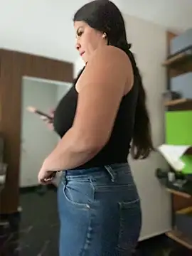 Natalia_Cleark09 - Wet my pussy, take out my tits window