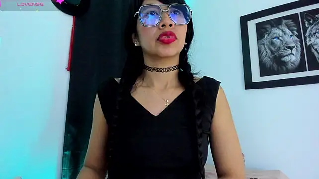 BRITANY_WELLS_ - FUCK MY TOES & CUM ALL OVER MY CUTE FEET
