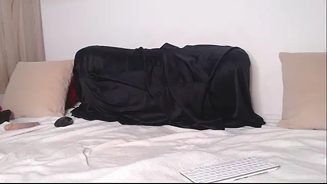 AhriAngel - Angel faced teen looking for playmates