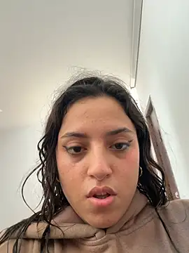 MeggyMae_ - show asshole in doggy