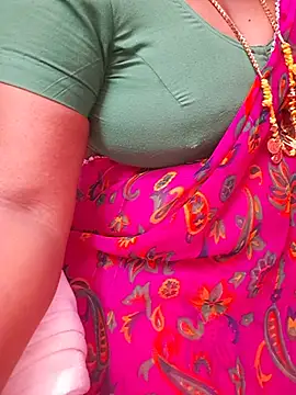 Tamil_Ammani - Boobs show😜😜😝🥰🔥🔥🔥