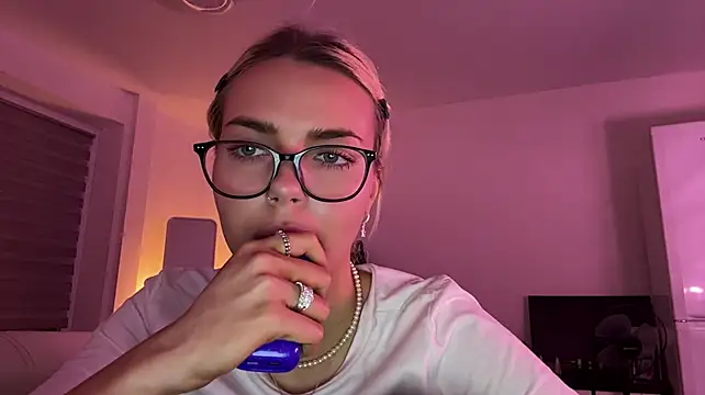 ChristelDuncombe - topless photo in PM (Last tip)