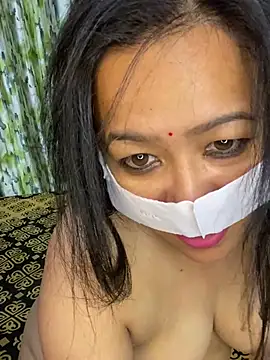 LoveFury - Pussy finger in public
