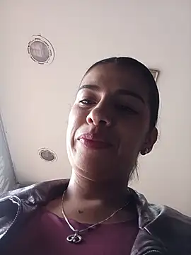 Nathaly_12 - Squirt in men's public restroom