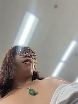 Moan4mona - Flash titties 🫪😝✨