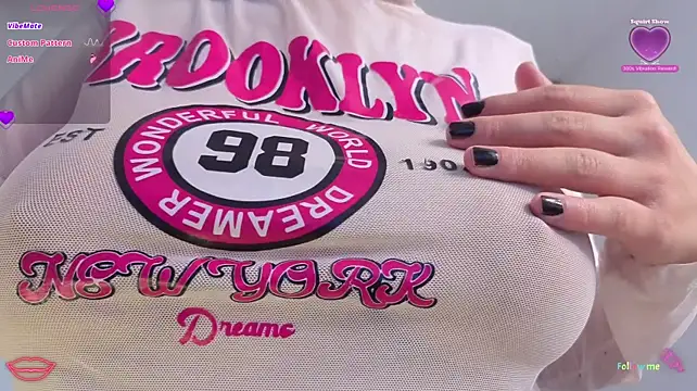Sexywonderland - Take off my panties and pull pussy