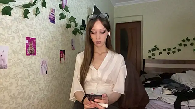 KoriLevander - Kiss shower