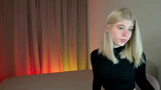 Bella_amory - big dildo in anal 5 cm