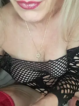 Blond_lady_czech - Prsa na 5 minut