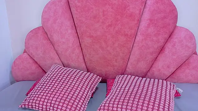 MyApril__ - Masturbate your cock with tits