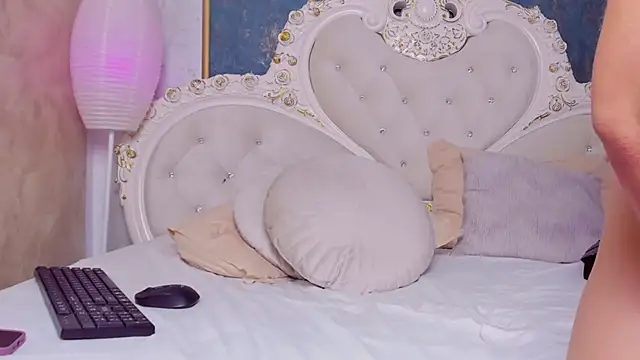 NovaNyxX - 🍑 Finger my ass & fuck my pussy 🍑