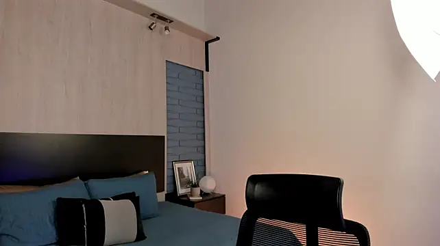 Abriil_cutee - RED ASS
