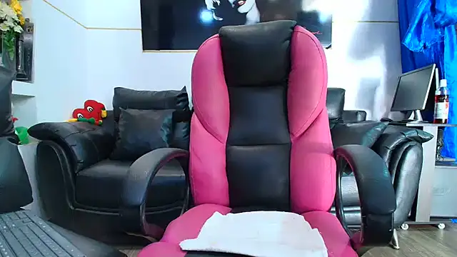 MeganMilF2 - double penetration