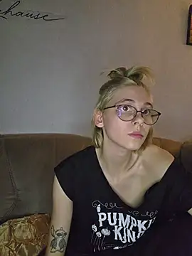Badbitch_German_Badass - Boobs Out 5 Minuten