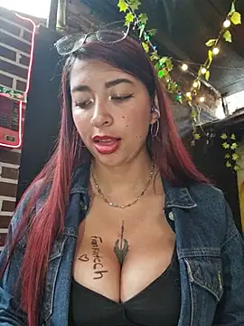 Kari-h - Spit on and lick my tits