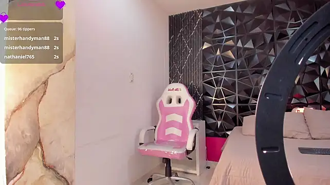 MissyAndNova - rub pussy