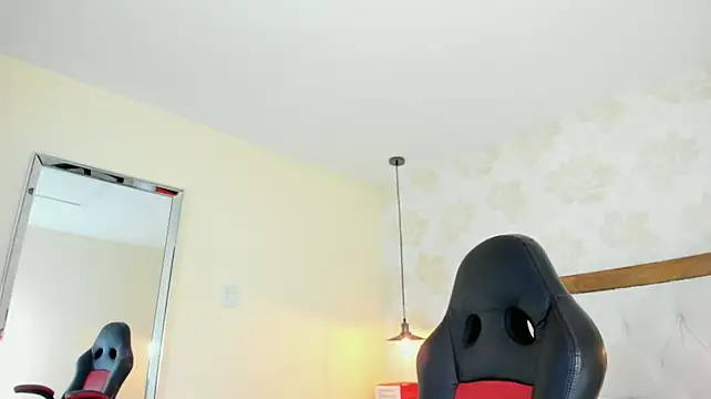 IRISCLARK1 - completely naked and two fingers inside