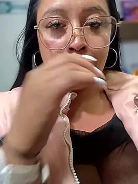 Outdoors-Mia_Khalifa - girl sucks my tits