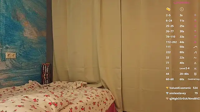 Lola_murmure - Sexy doggy booty tease