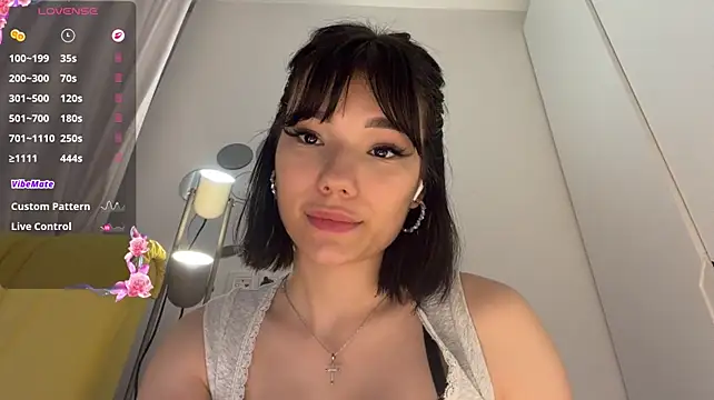 Barbie_Aria - Suck and lick my nipples
