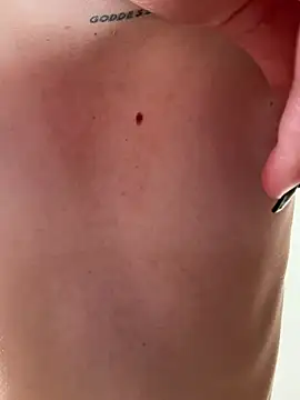 RosalindSherlock - 1 finger inside my pussy