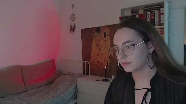 Molly_sparkle_ - remove my blouse💖 I'm new ^^