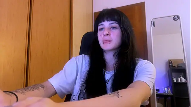 LucinaWeidler - Send nude or slap ass x5