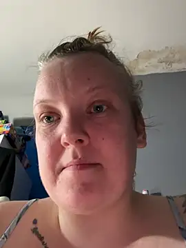 Busty-bella1 - Toy control lt 3 mins