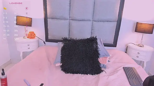 NinaBravu - OIL ON MY NAKED BODY🤤🥵
