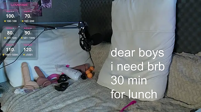Fluffy_Cloude - ride dildo