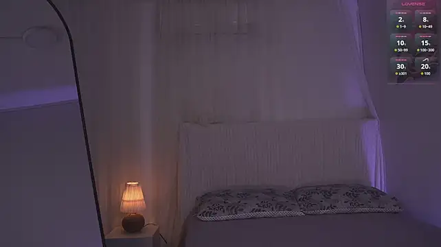 Lia_Sweett_ - Show and massage boobs