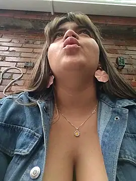 Ivy_enjoy - Friend oil and get my ass in public