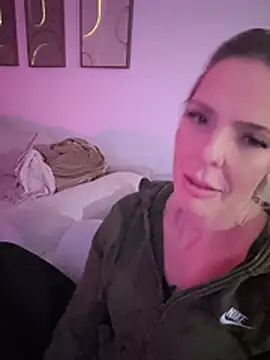 DirtyTechCouple- - Suck 2 Fingers close to cam 🔥
