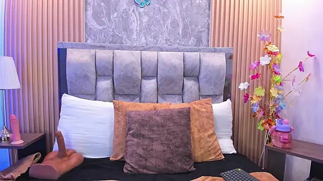 Sulay_Kim - I rub my wet panties + spanks boobs