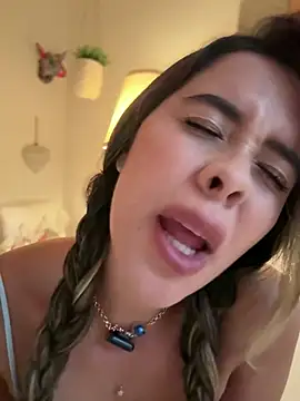 Emilia_Bakerr - Emi, how cute in blue