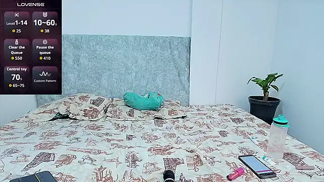 Samyq8 - get me naked finbger my pussy
