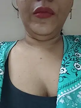 Arushi9490 - Ass show
