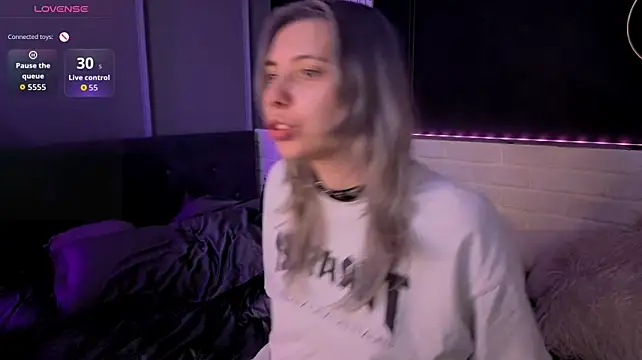 2girls1cam_ - wet t-shirt show