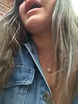 Ivy_enjoy - Friend oil and get my ass in public