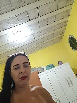 Regina475 - Little pussy on dildo