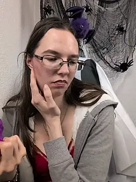 MrsCrazy18 - Show and massage my Boobs🥵